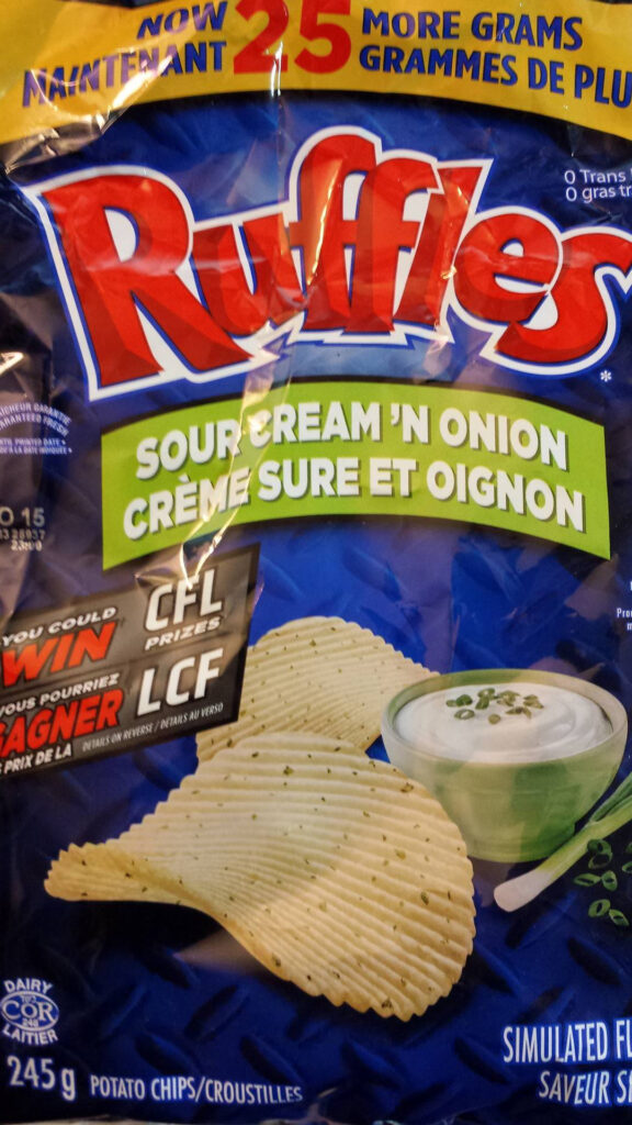 Croustilles (chips) Ruffles crème sûre et oignon