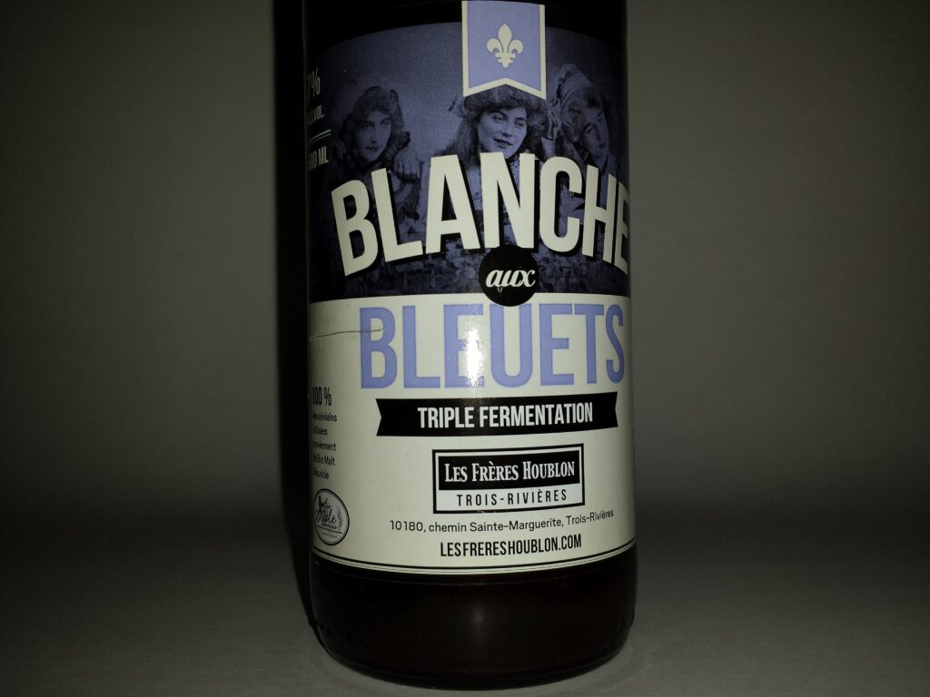 Bière Blanche aux Bleuets de la microbrasserie Les Frères Houblon