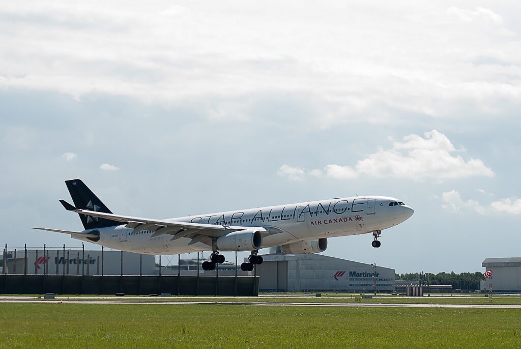 Air Canada achète Air Transat